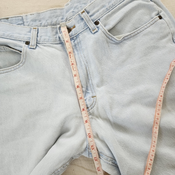 Vintage light wash high waisted jeans 32 inch waist - Picture 9 of 9